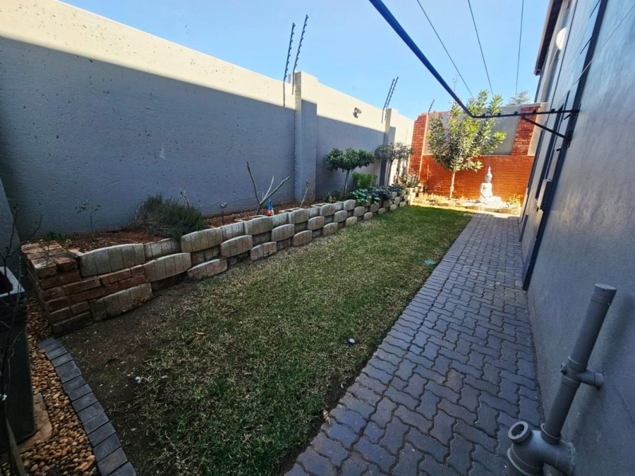 3 Bedroom Property for Sale in Raslouw Gauteng