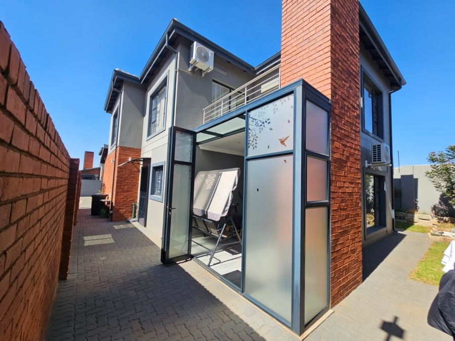 3 Bedroom Property for Sale in Raslouw Gauteng