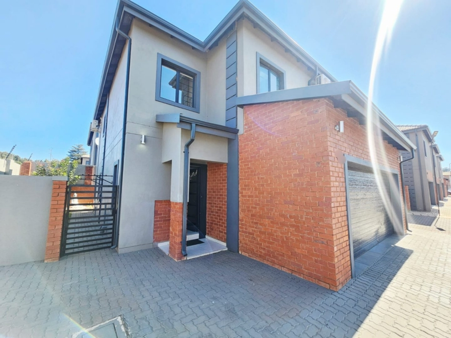 3 Bedroom Property for Sale in Raslouw Gauteng