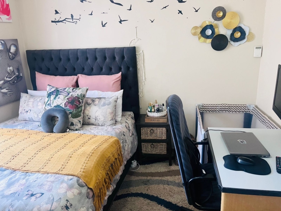 To Let 2 Bedroom Property for Rent in Weltevreden Park Gauteng