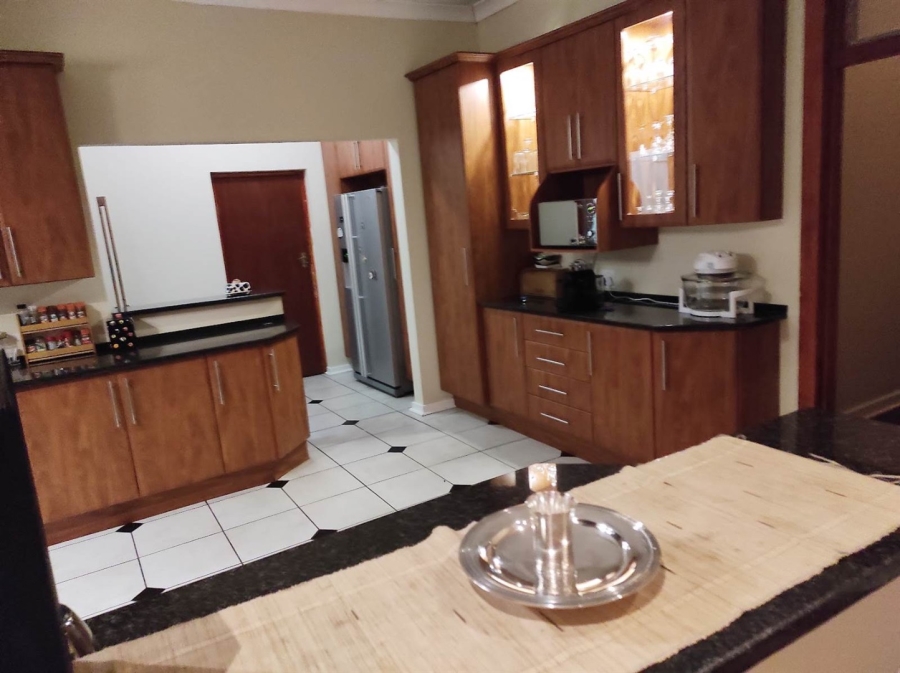 2 Bedroom Property for Sale in Highlands North Gauteng