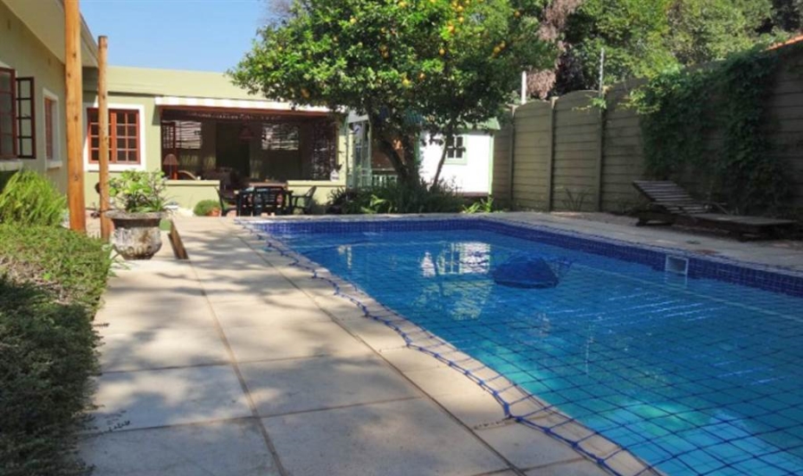 2 Bedroom Property for Sale in Highlands North Gauteng