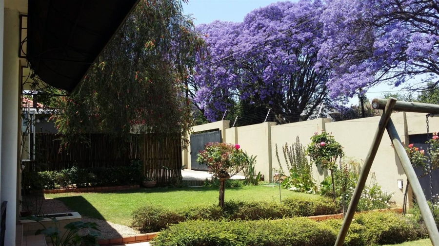 2 Bedroom Property for Sale in Highlands North Gauteng