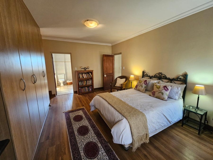 5 Bedroom Property for Sale in Moreleta Park Gauteng