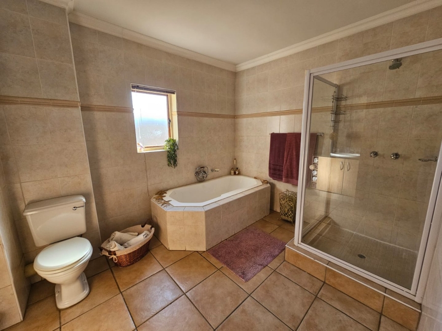 5 Bedroom Property for Sale in Moreleta Park Gauteng