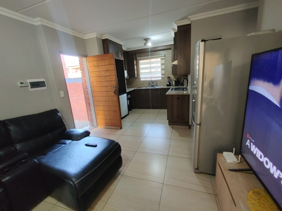2 Bedroom Property for Sale in Andeon Gauteng