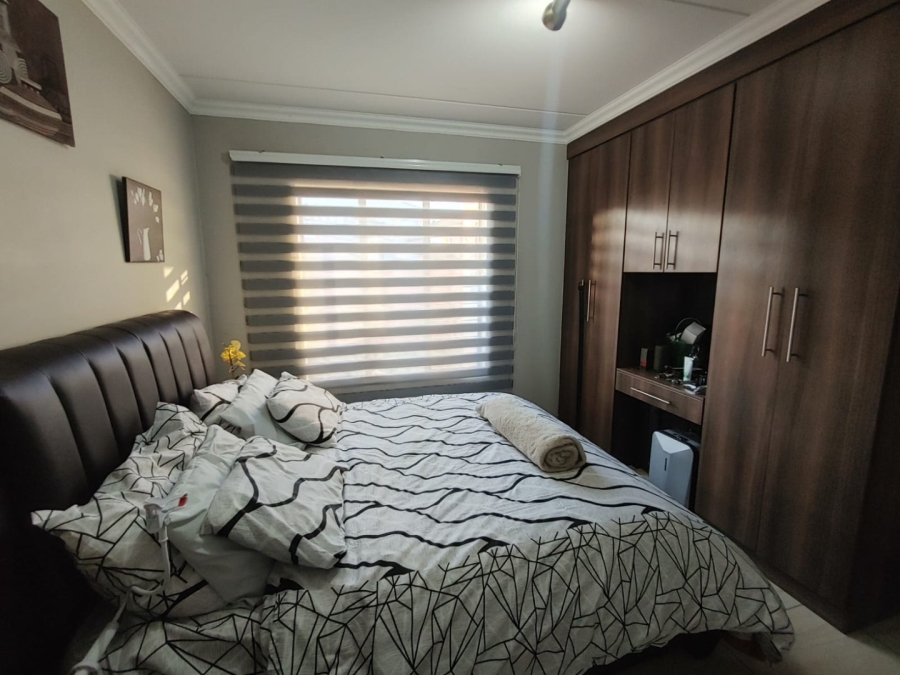 2 Bedroom Property for Sale in Andeon Gauteng