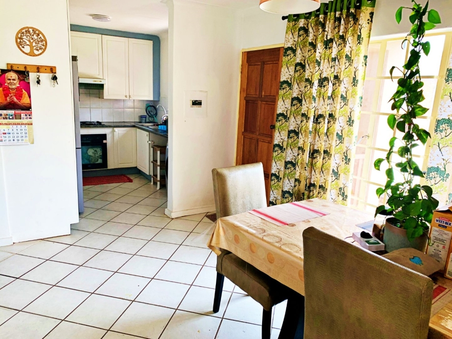 2 Bedroom Property for Sale in Amberfield Crest Estate Gauteng