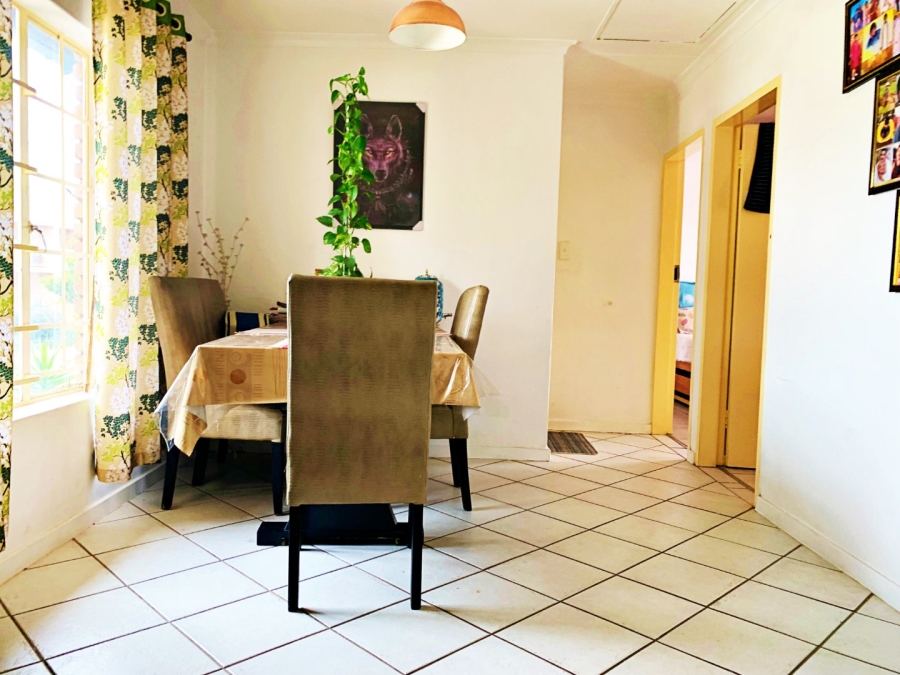 2 Bedroom Property for Sale in Amberfield Crest Estate Gauteng