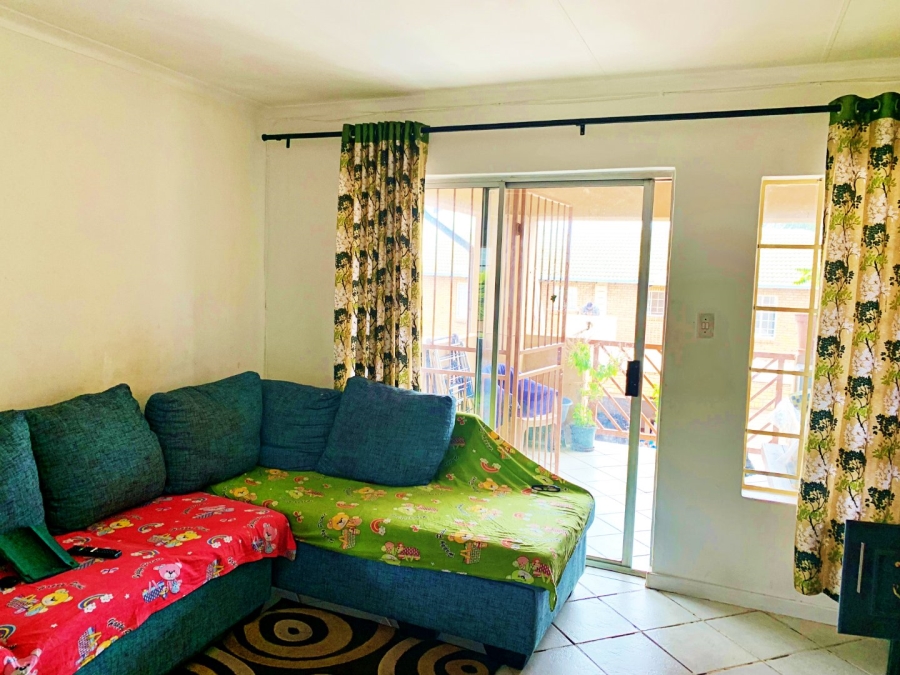 2 Bedroom Property for Sale in Amberfield Crest Estate Gauteng