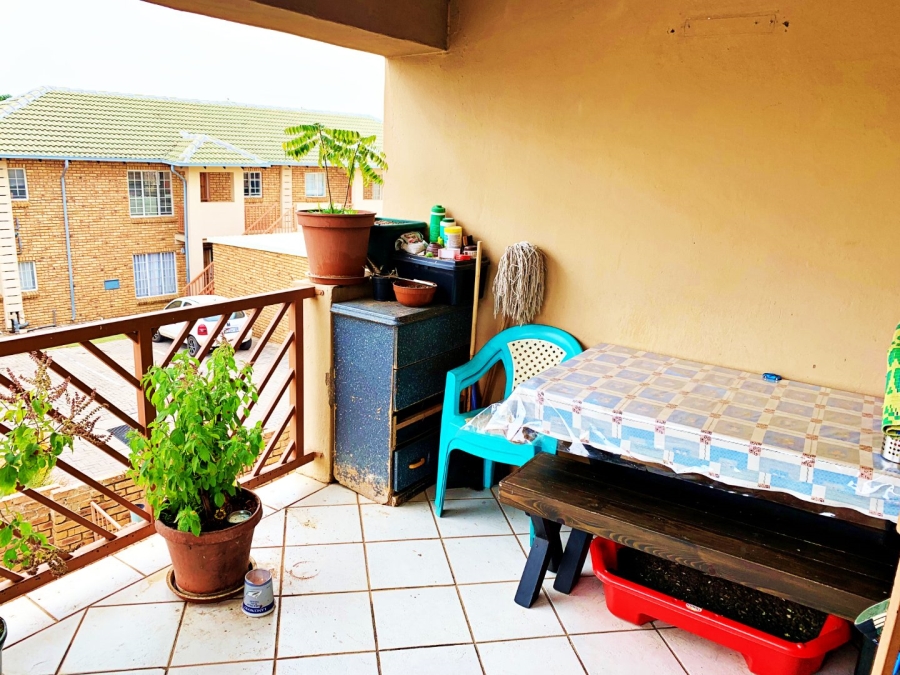 2 Bedroom Property for Sale in Amberfield Crest Estate Gauteng