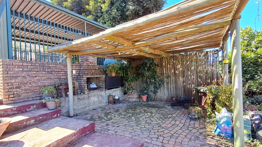 3 Bedroom Property for Sale in Mountain View Gauteng