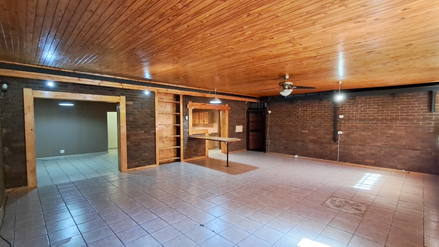 3 Bedroom Property for Sale in Mountain View Gauteng