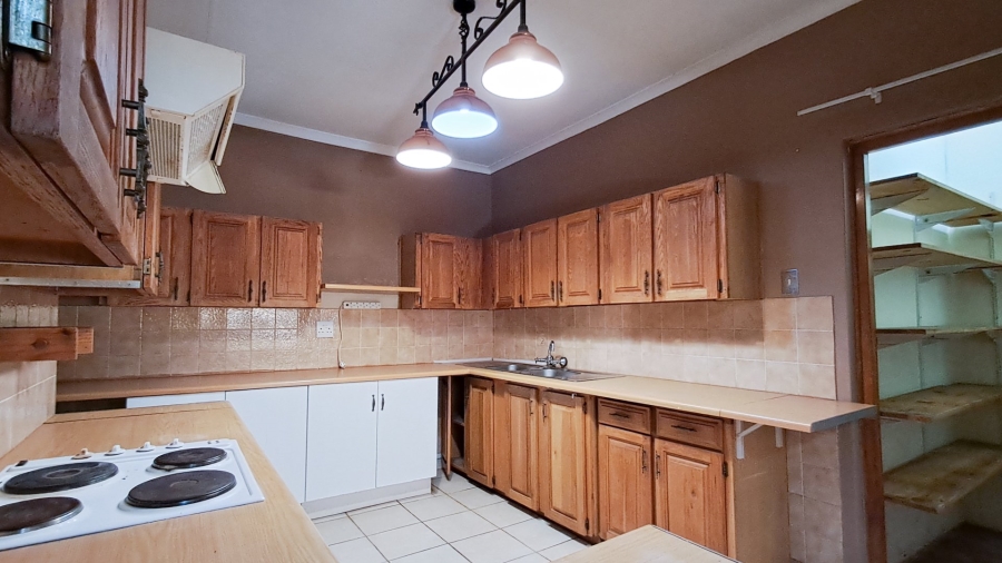 3 Bedroom Property for Sale in Mountain View Gauteng