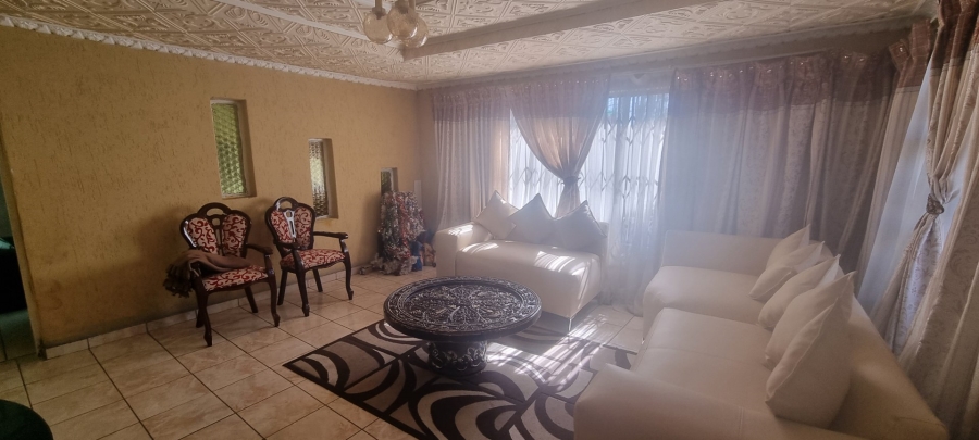 4 Bedroom Property for Sale in Crystal Park Gauteng