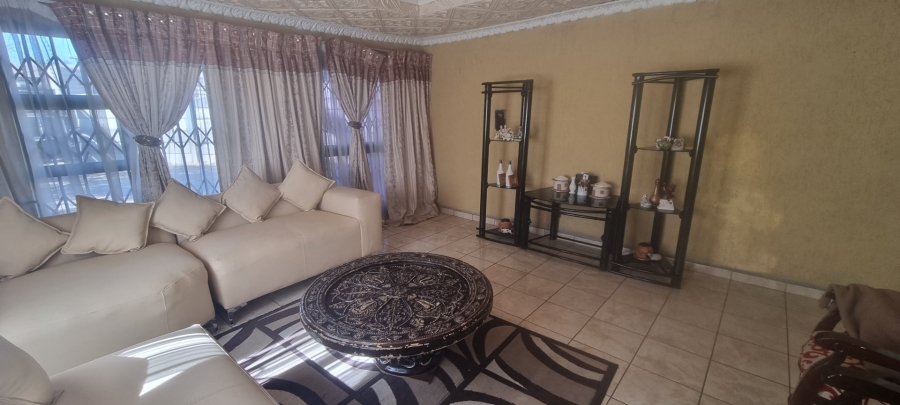 4 Bedroom Property for Sale in Crystal Park Gauteng