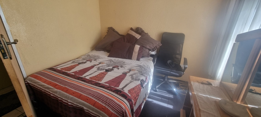 4 Bedroom Property for Sale in Crystal Park Gauteng