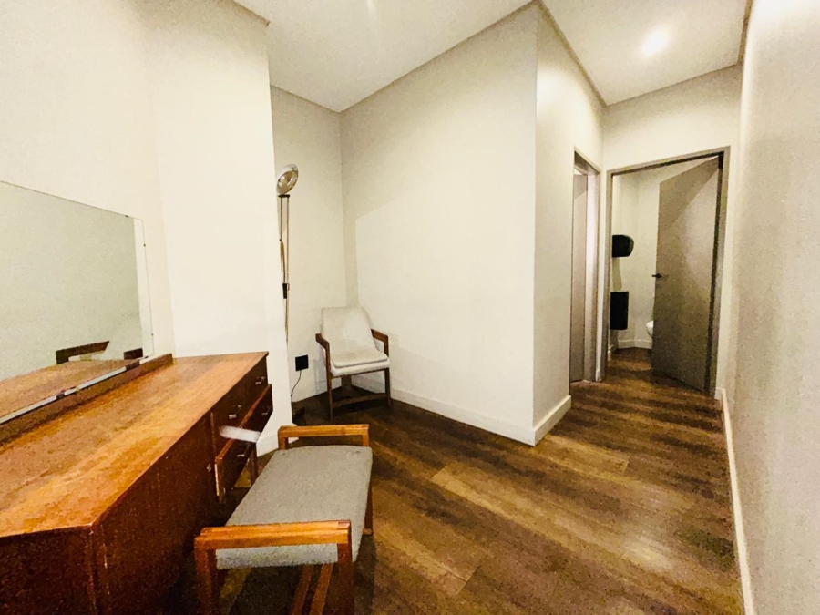 To Let 1 Bedroom Property for Rent in Sandown Gauteng