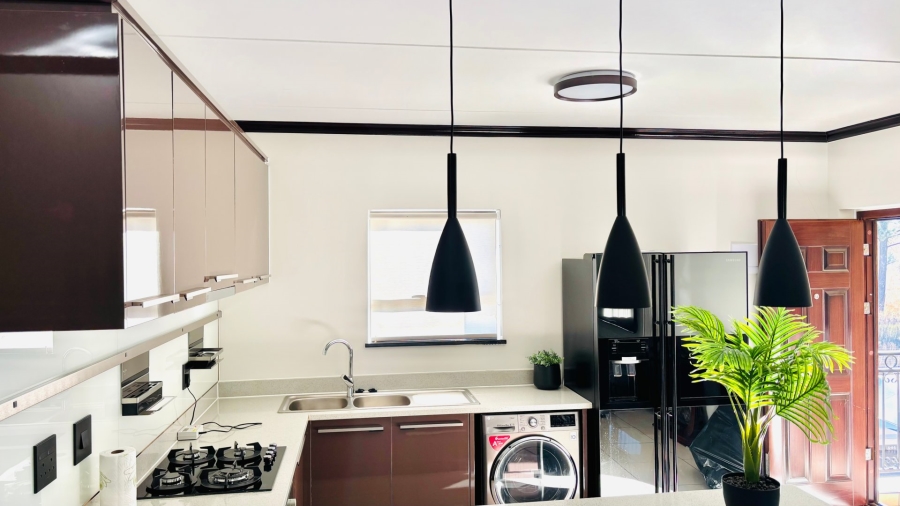To Let 3 Bedroom Property for Rent in Blue Hills Gauteng