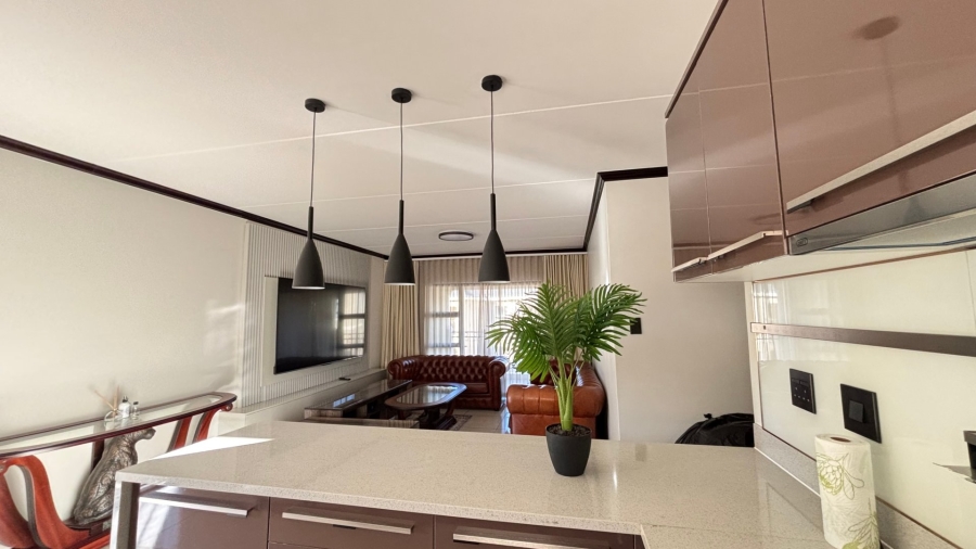 To Let 3 Bedroom Property for Rent in Blue Hills Gauteng
