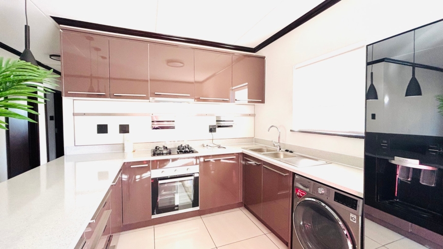To Let 3 Bedroom Property for Rent in Blue Hills Gauteng