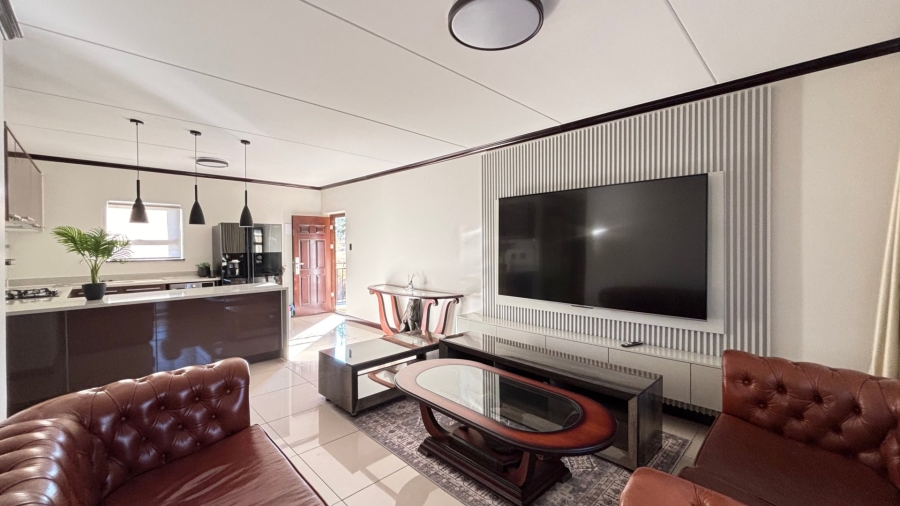 To Let 3 Bedroom Property for Rent in Blue Hills Gauteng