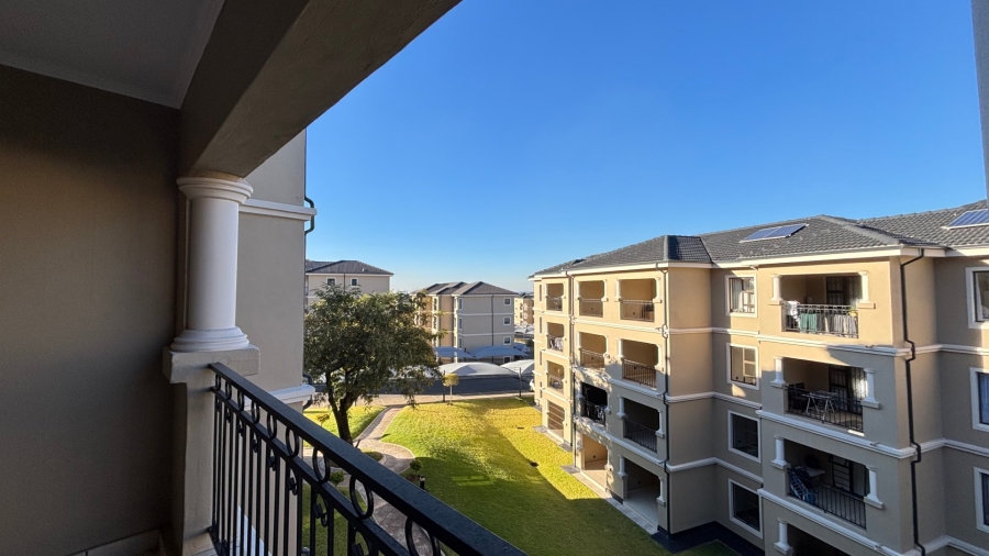 To Let 3 Bedroom Property for Rent in Blue Hills Gauteng