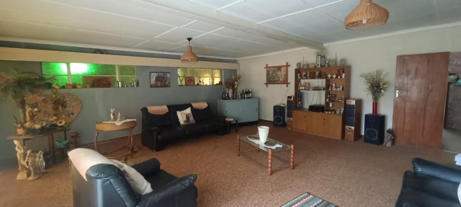 4 Bedroom Property for Sale in Theoville Gauteng