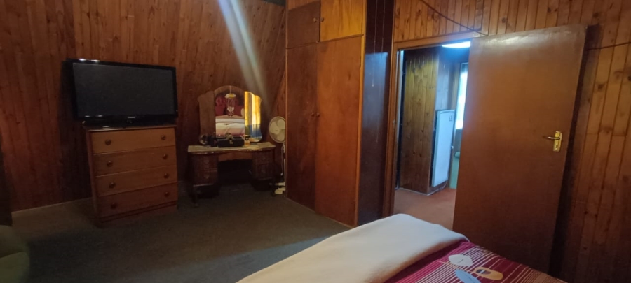 4 Bedroom Property for Sale in Theoville Gauteng