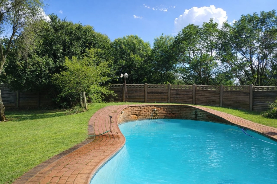 Commercial Property for Sale in Theoville Gauteng