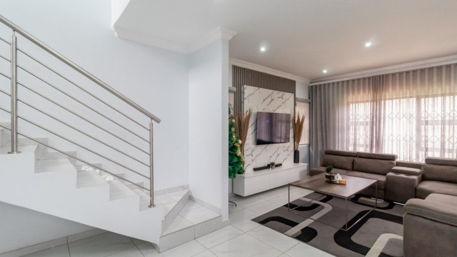 3 Bedroom Property for Sale in Raslouw Gauteng