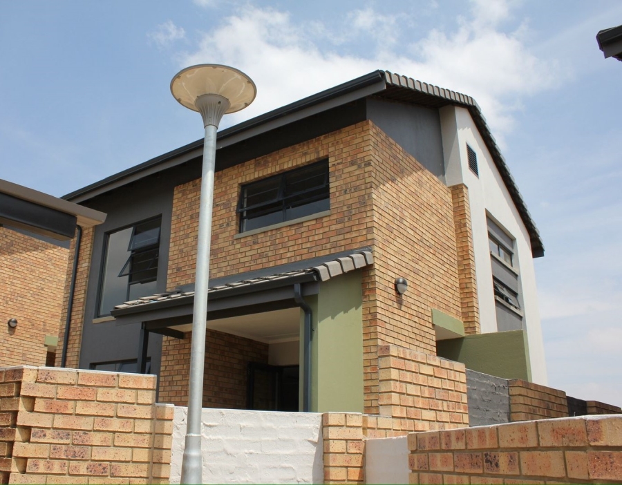 3 Bedroom Property for Sale in Amberfield Gauteng