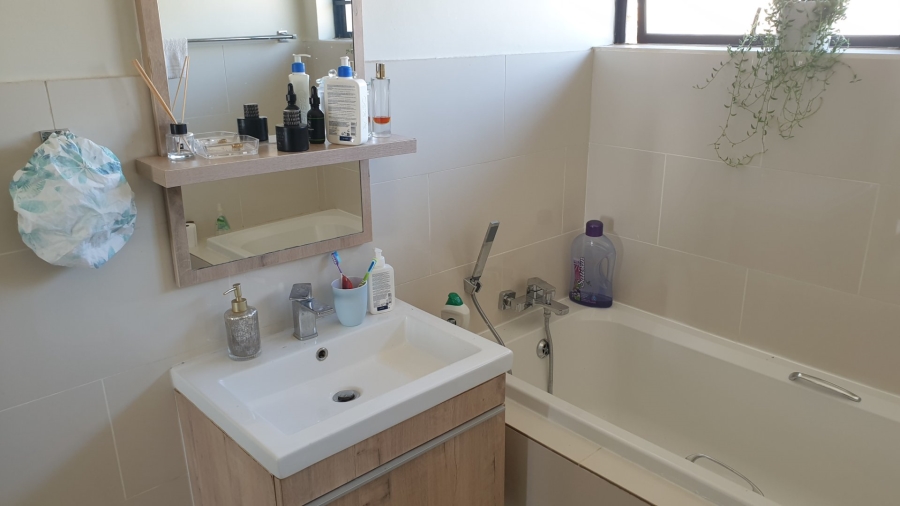 3 Bedroom Property for Sale in Amberfield Gauteng