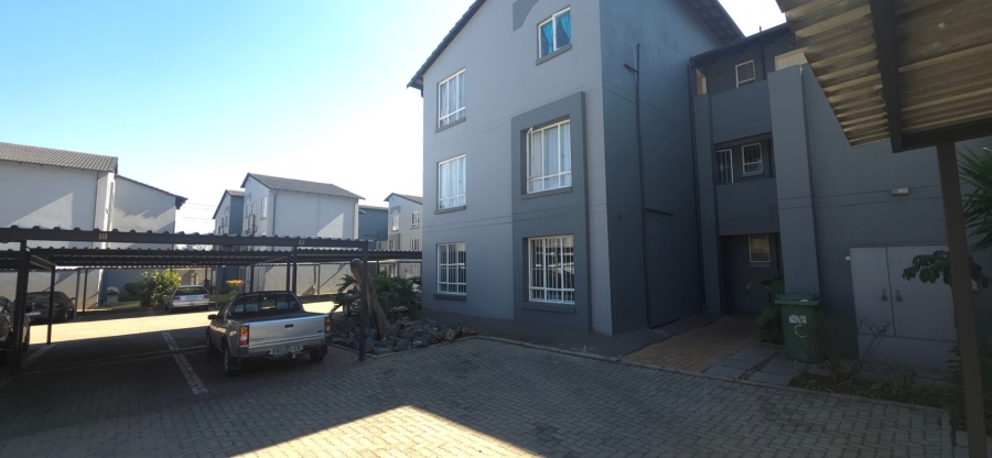 2 Bedroom Property for Sale in Verwoerdpark Gauteng