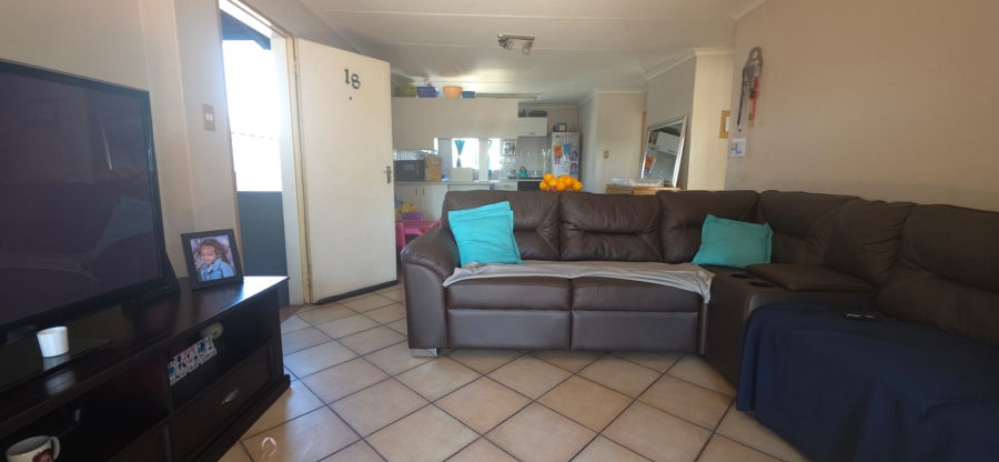 2 Bedroom Property for Sale in Verwoerdpark Gauteng