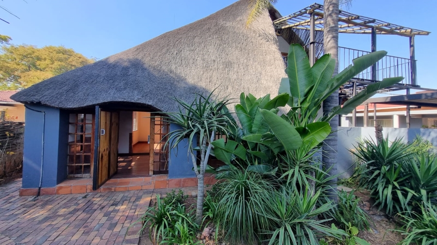 6 Bedroom Property for Sale in Rietfontein Gauteng