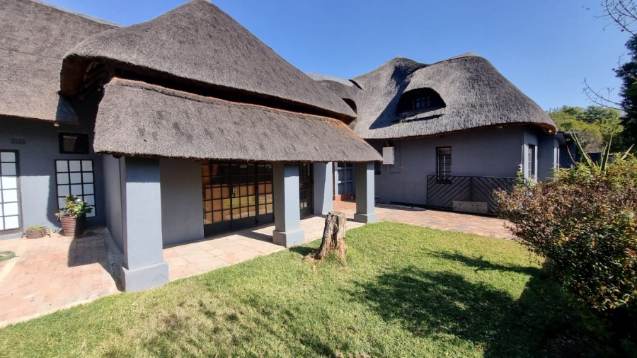6 Bedroom Property for Sale in Rietfontein Gauteng