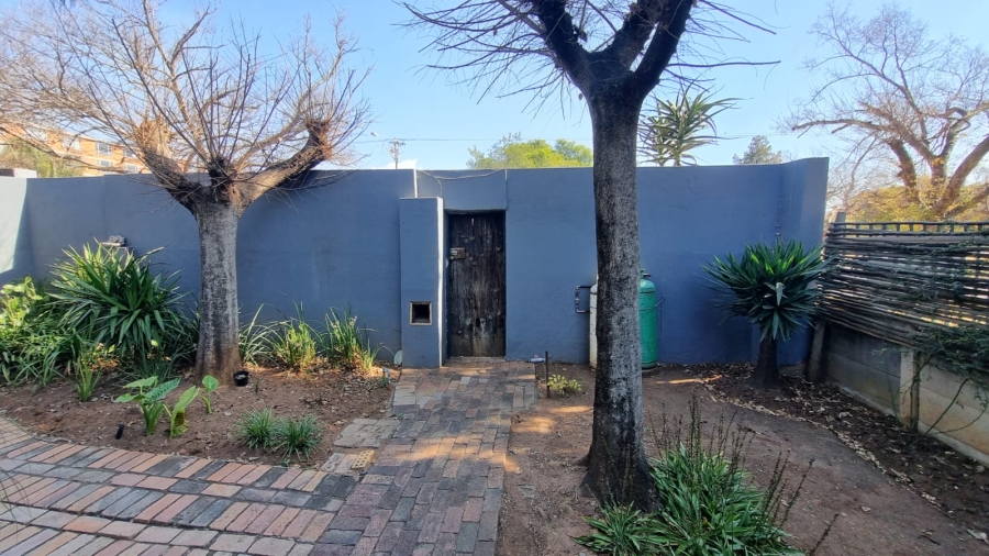 6 Bedroom Property for Sale in Rietfontein Gauteng