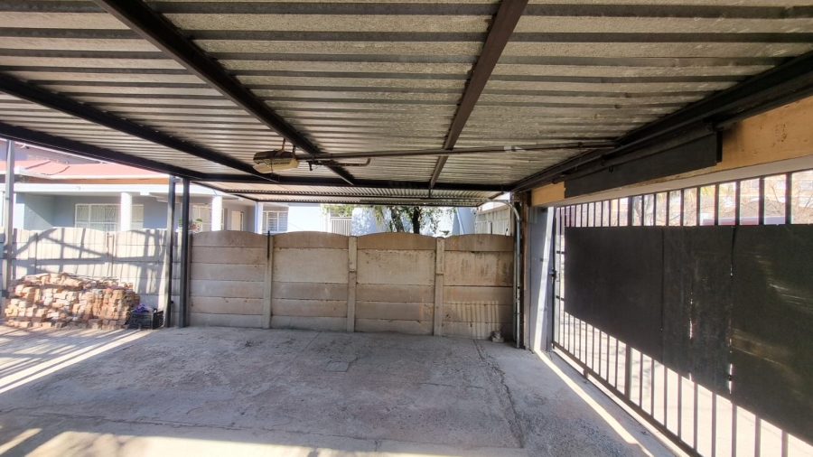 6 Bedroom Property for Sale in Rietfontein Gauteng