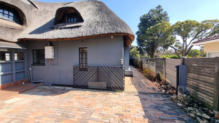 6 Bedroom Property for Sale in Rietfontein Gauteng