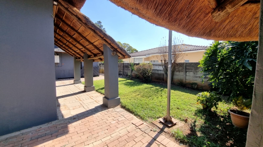 6 Bedroom Property for Sale in Rietfontein Gauteng