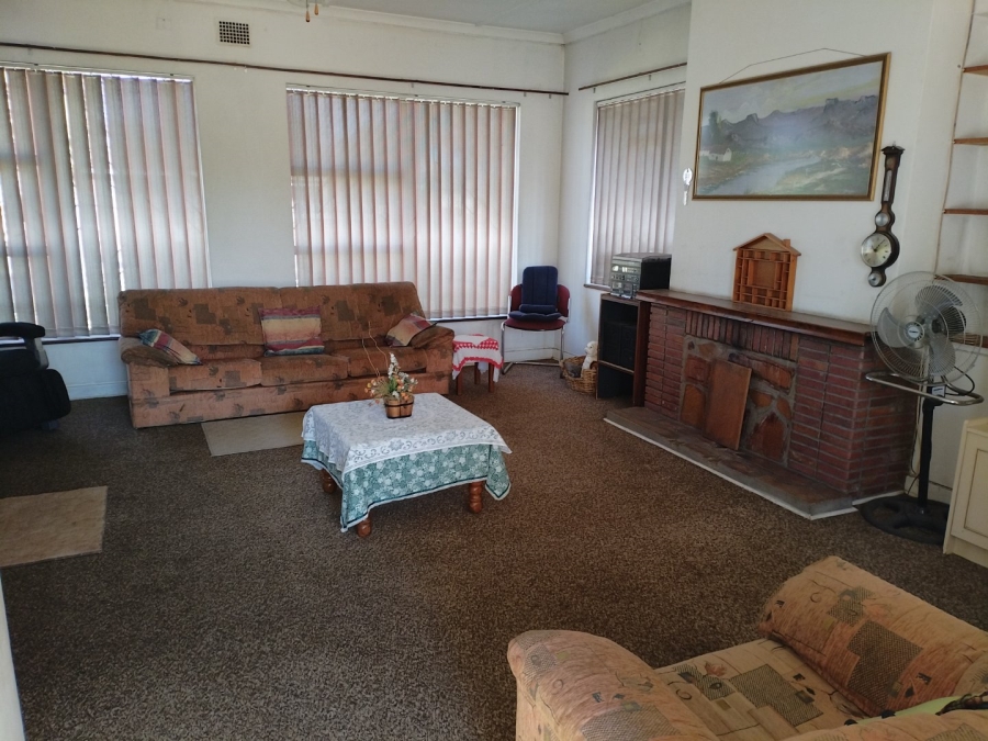 4 Bedroom Property for Sale in Selcourt Gauteng