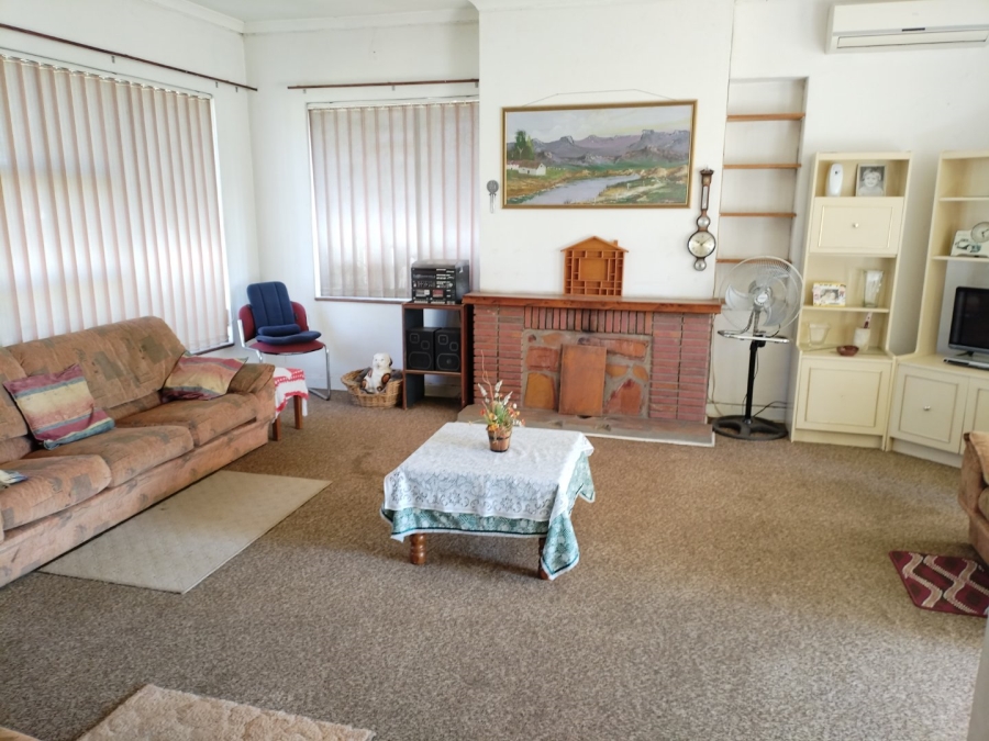 4 Bedroom Property for Sale in Selcourt Gauteng