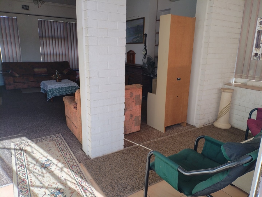 4 Bedroom Property for Sale in Selcourt Gauteng