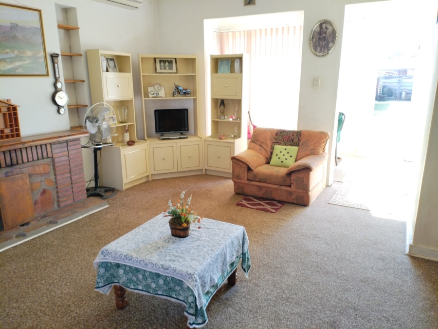 4 Bedroom Property for Sale in Selcourt Gauteng