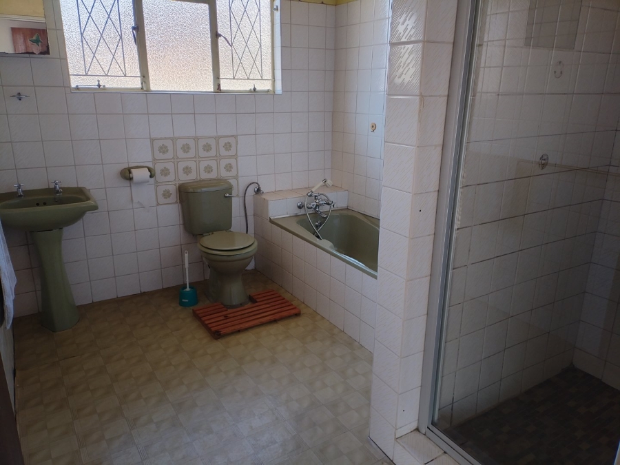 4 Bedroom Property for Sale in Selcourt Gauteng