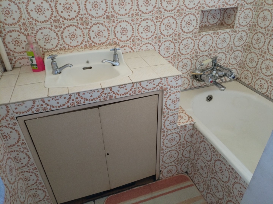 4 Bedroom Property for Sale in Selcourt Gauteng