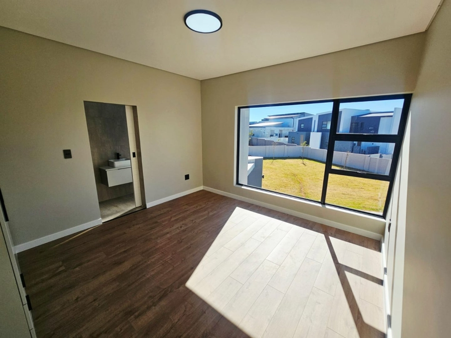 4 Bedroom Property for Sale in Midstream Estate Gauteng