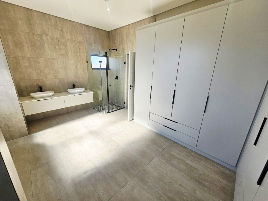 4 Bedroom Property for Sale in Midstream Estate Gauteng