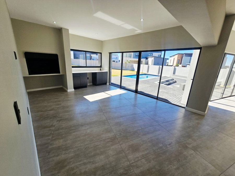 4 Bedroom Property for Sale in Midstream Estate Gauteng